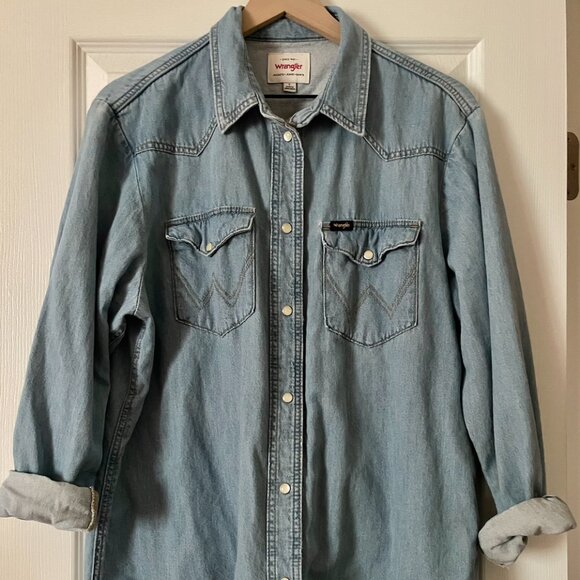 Wrangler Denim Boyfriend Shirt – Size L - Picture 6 of 10